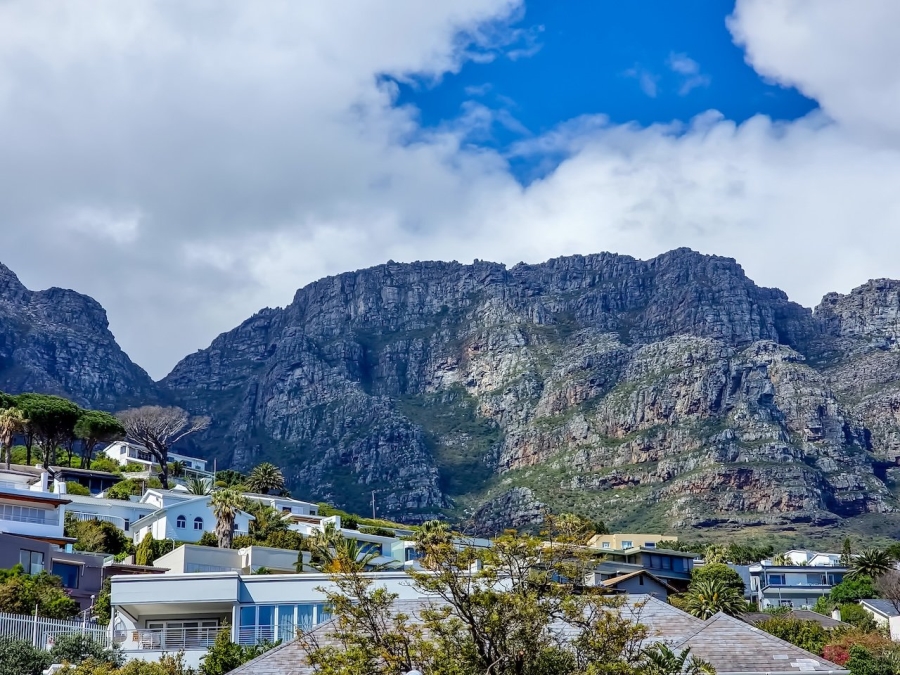 To Let 7 Bedroom Property for Rent in Camps Bay Western Cape